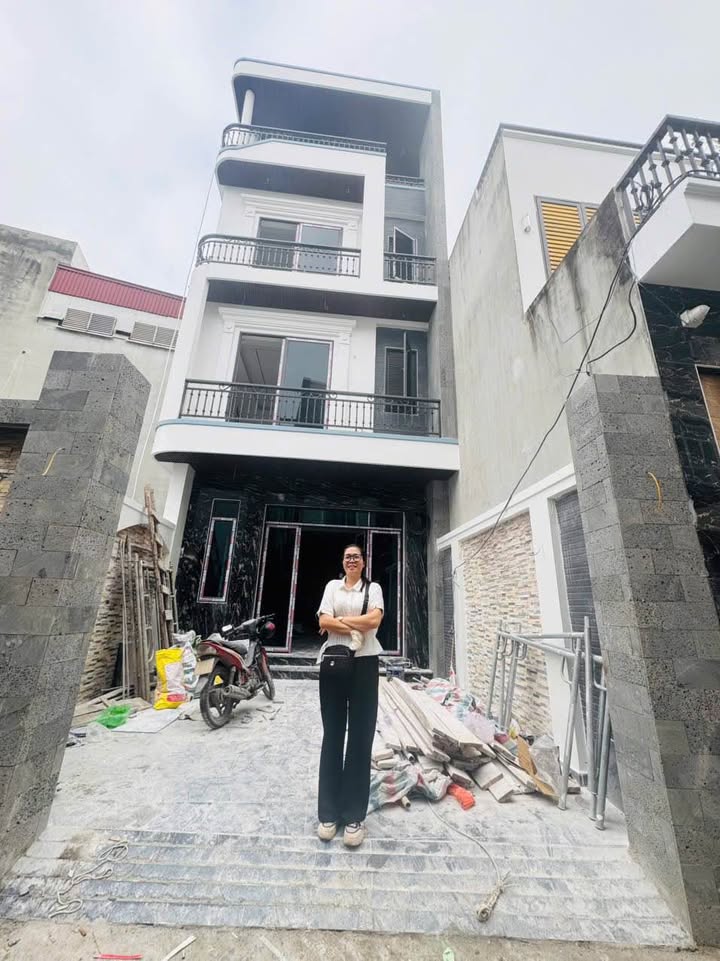 Nhà 4 tầng tại Cái Tắt, An Đồng, 75m² giá 6.4 tỷ - Ô tô đỗ cửa thoải mái!