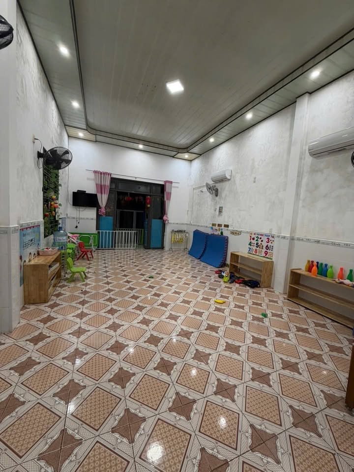 Nhà cấp 4 đường Vũ Lăng, 128m² giá 3.65 tỷ - An ninh tuyệt đối!