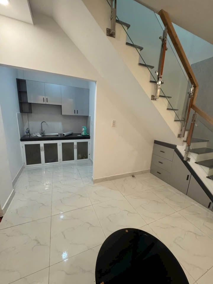 Nhà 1 Lầu Phường Hiệp Thành 20m² giá 950 triệu - Nhà mới sạch sẽ, tặng nội thất