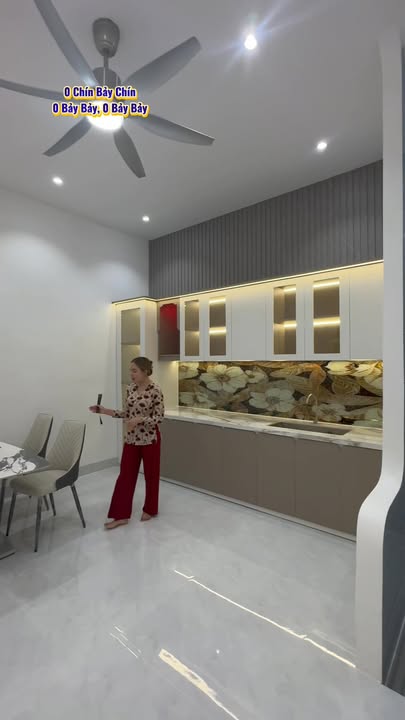 Nhà phố Rạch Giá 100m² giá 2.78 tỷ - Mặt tiền đường Phan Văn Trường, gần chợ 30/4!