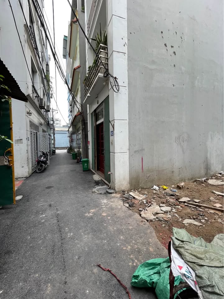 Bán đất Phúc Lợi, Long Biên 51m² giá 6.7 tỷ - Vị trí đắc địa, đường thông thoáng!