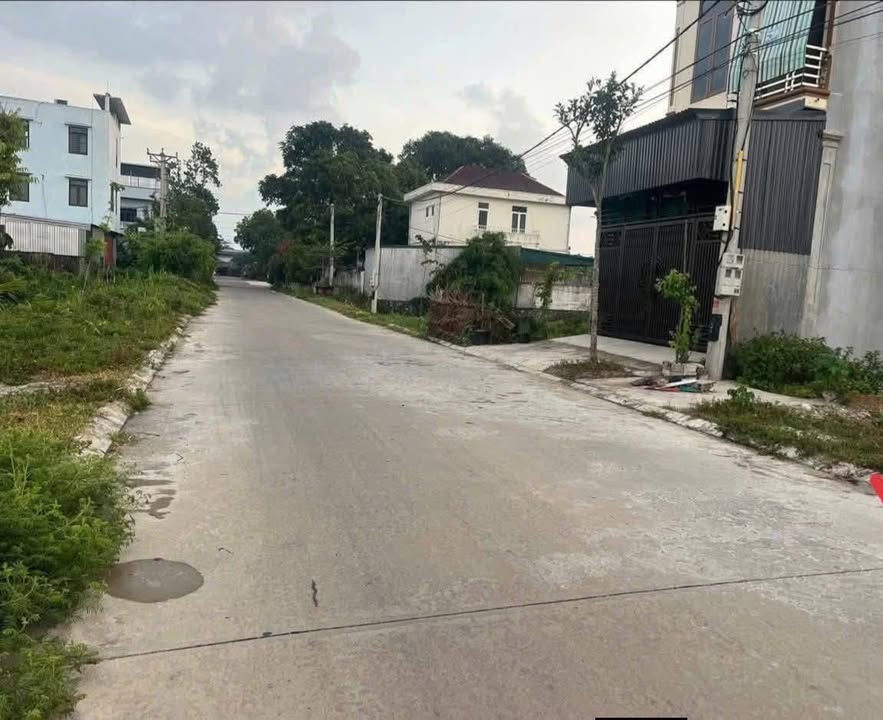 Đất nền Tân Phong, Quảng Xương 100m² giá 1.1 tỷ - Hướng Tây, vị trí đắc địa!