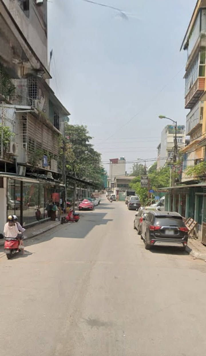 Căn hộ tập thể 100m² tại Tây Kết, Hai Bà Trưng - Giá 8 triệu/tháng, không gian thoáng đãng!