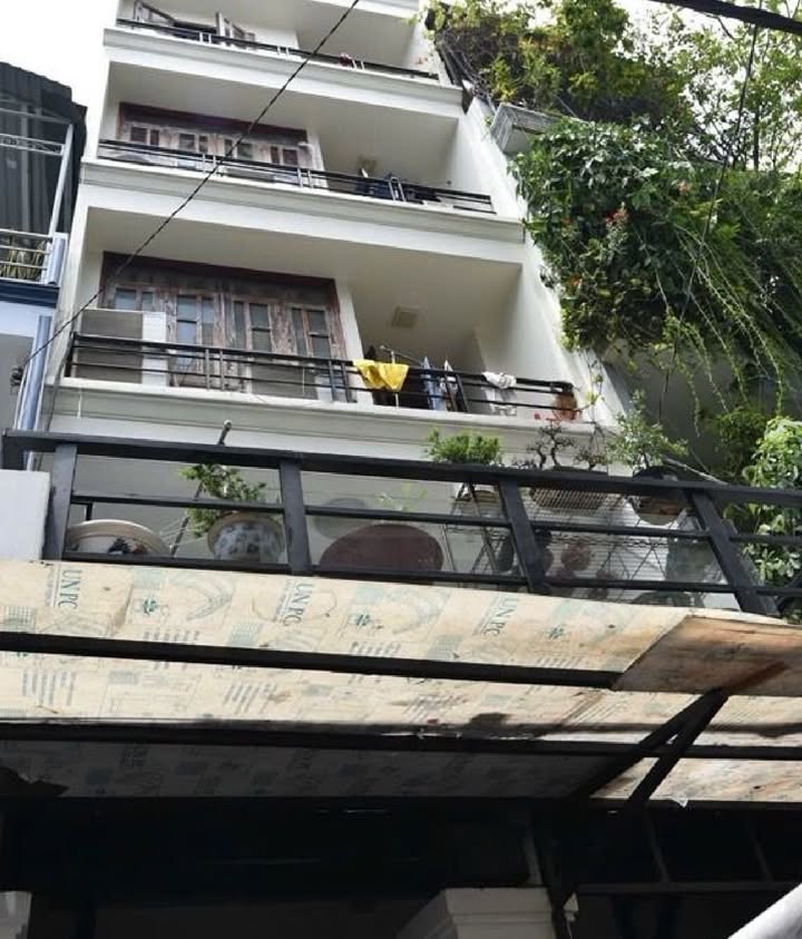 Nhà 5 tầng đường Cách Mạng Tháng 8, Quận 10, 64m² giá 12.5 tỷ - Cơ hội đầu tư sinh lời!