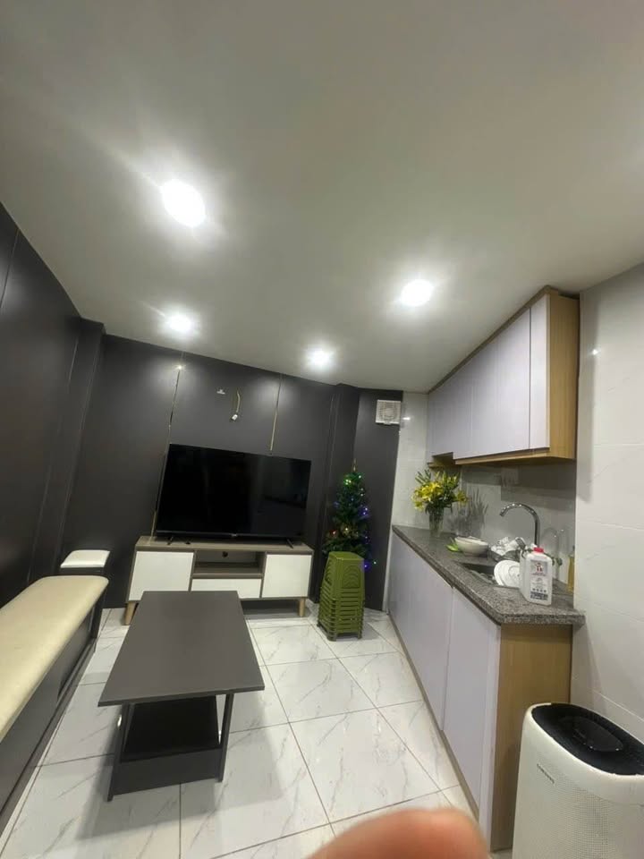 Nhà 5 tầng Ngõ Linh Quang, 22m² giá 5.2 tỷ - Sẵn sàng vào ở ngay!
