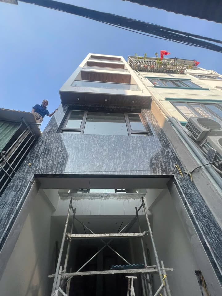 Nhà riêng Thạch Bàn Long Biên 43m² giá 8.7 tỷ - Chính chủ bán, thang máy tiện nghi!