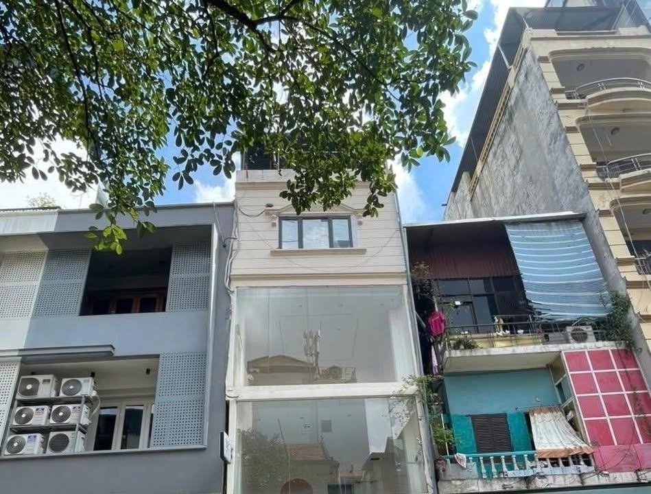 Cho thuê nhà phố Mai Hắc Đế, Lê Đại Hành 30m² - Thích hợp làm văn phòng, spa, salon