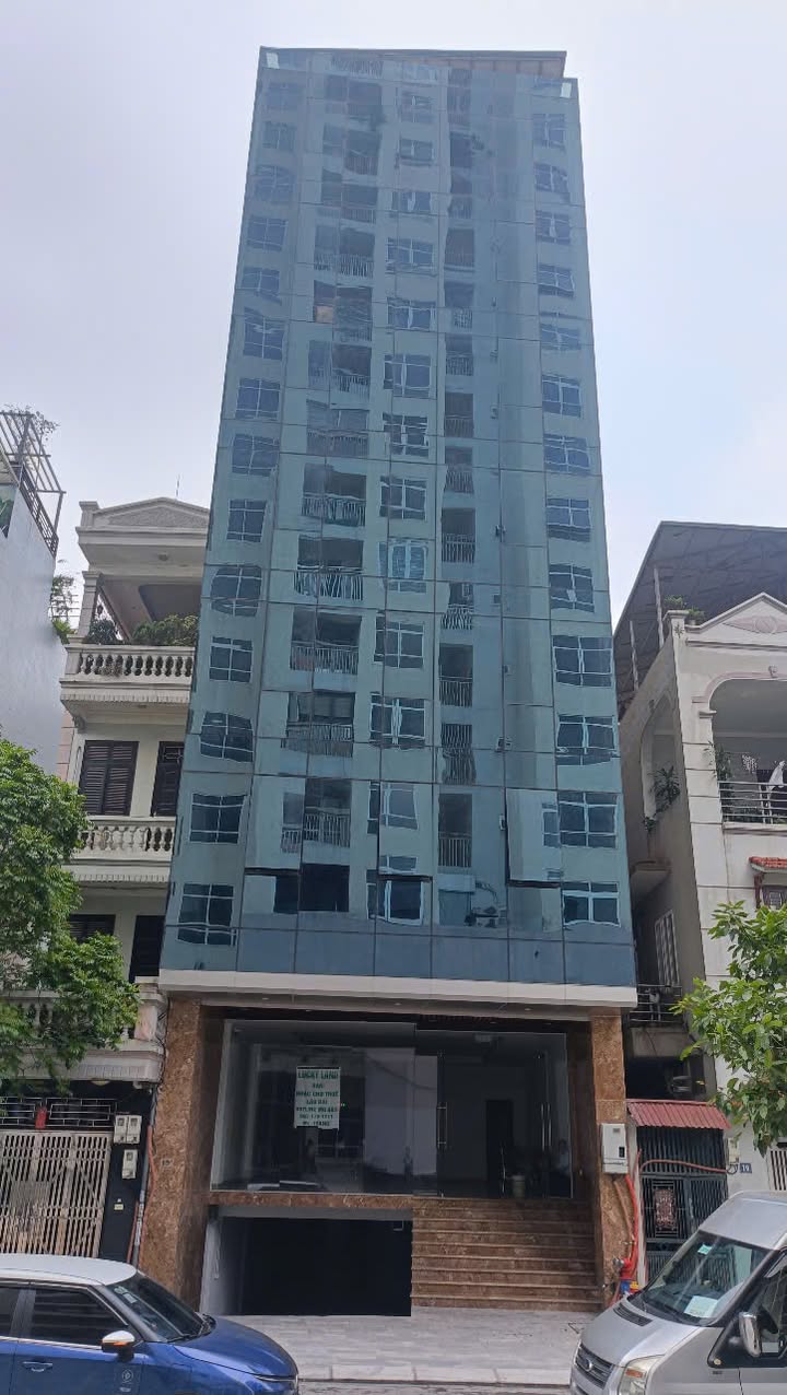 Văn phòng cho thuê tại Tây Hồ 140m² giá 30 triệu - Đầy đủ tiện nghi hiện đại!