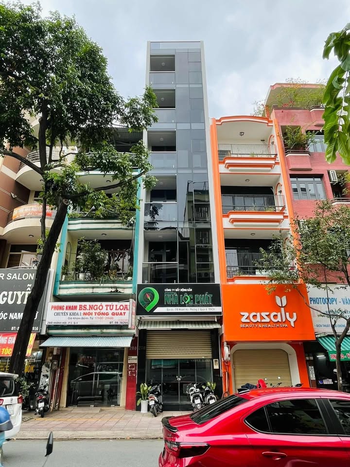 Nhà Mặt Tiền Đường Khánh Hội, Quận 4 - Diện tích 72m² - Kinh doanh sầm uất, nhận nhà ngay!