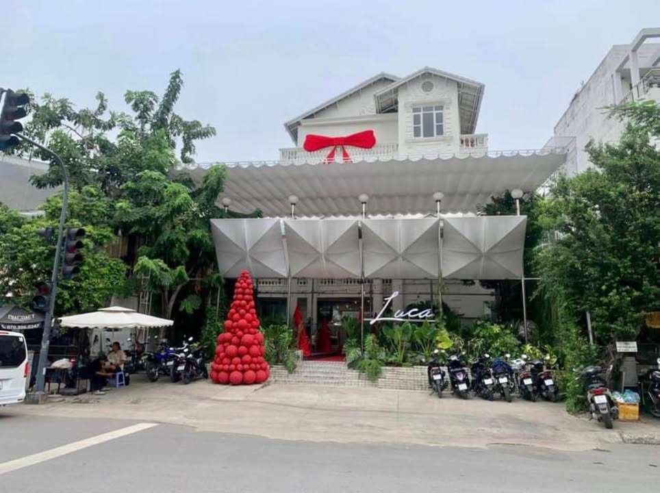 Cho thuê biệt thự mặt tiền Xuân Thủy, Thảo Điền, 488m² - Không gian lý tưởng để kinh doanh!