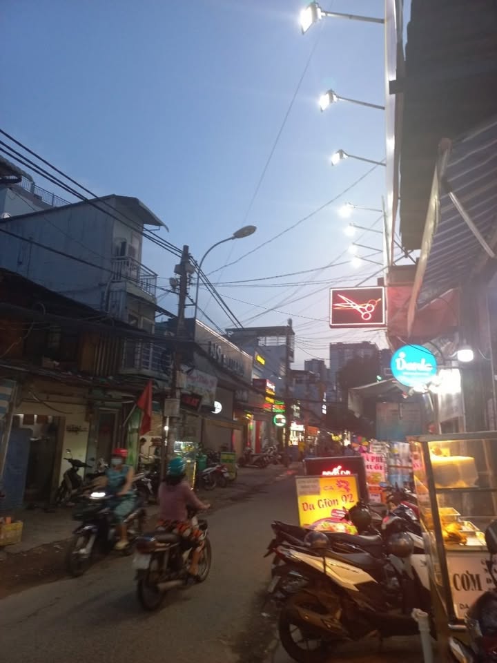 Mặt tiền kinh doanh đa ngành nghề đường Tạ Quang Bửu, quận 8, 70m² giá 13.5 tỷ - Đầu tư sinh lời ngay!