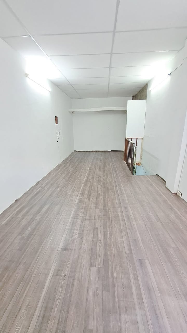 Nhà phố Nguyễn Công Hoan, Phú Nhuận 24m² giá 3.3 tỷ - Đầu tư sinh lời ngay!