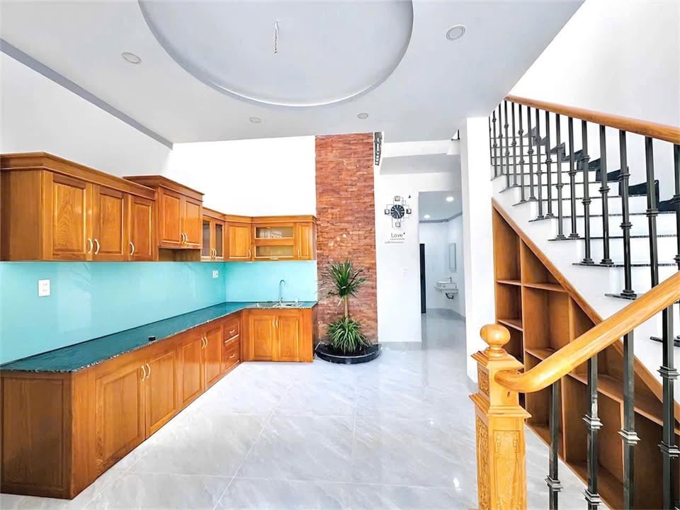 Nhà phố Tân Hiệp, Hóc Môn 70m² giá 1.79 tỷ - Gần KCN sầm uất!