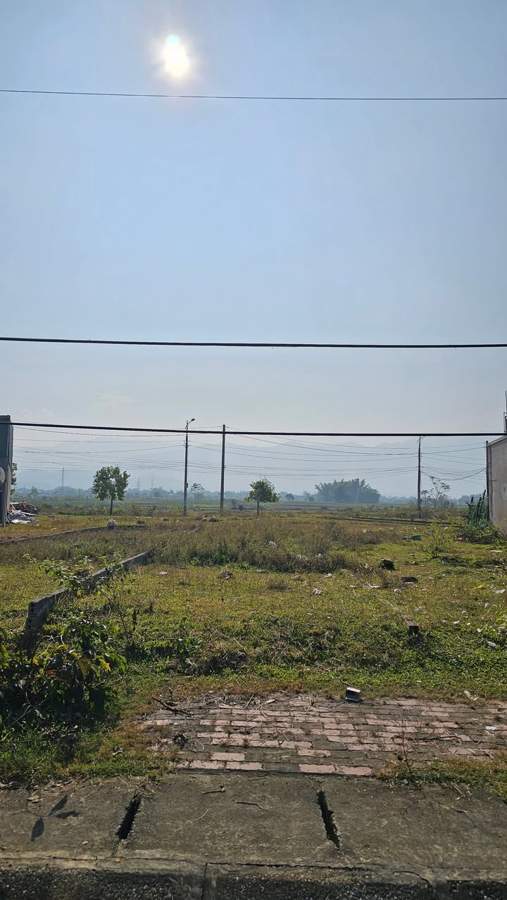 Đất nền khu phố 5 Nghĩa Lộ 80m² giá 1.1 tỷ - Vị trí đẹp gần chợ Mường Lò!