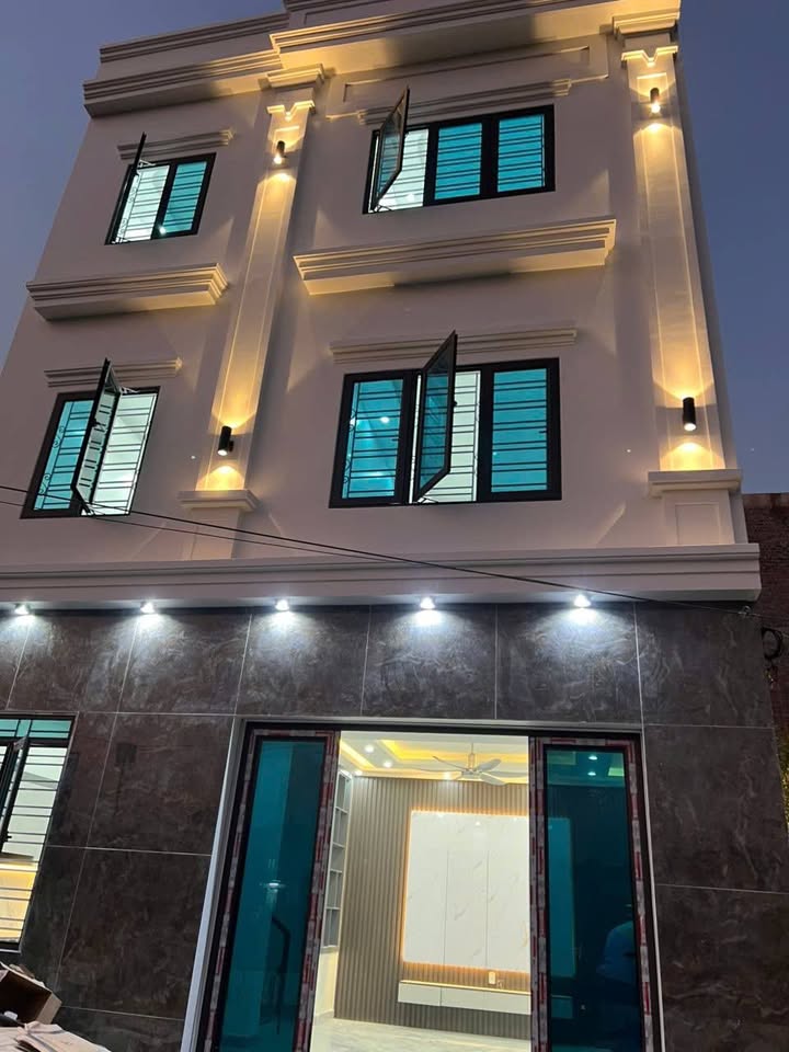 Nhà 3 tầng lô góc 52.9m² giá 2.5 tỷ - Vị trí đẹp tại Đồng Thái, An Dương!