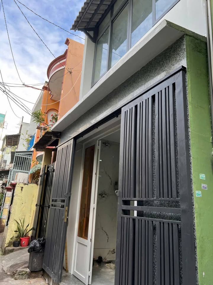 Nhà mới xây đường Bùi Minh Trực, P5, Q8 - 28m² giá chỉ 3.38 tỷ!