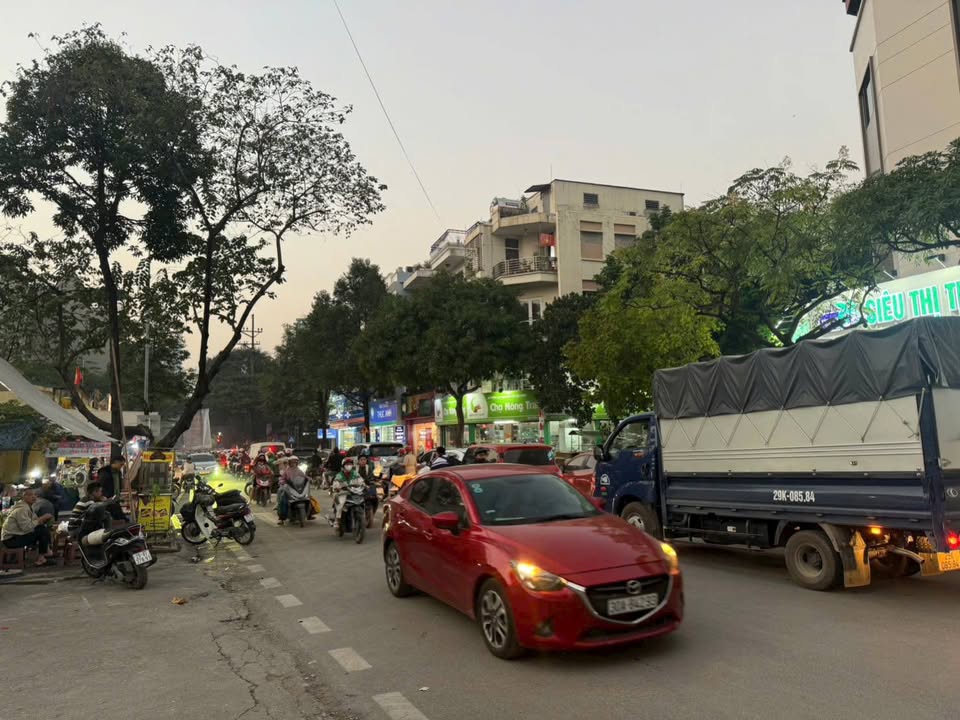 Nhà phố liền kề KDT Văn Phú, 90m² giá 30 tỷ - Mặt tiền 6m cực rộng