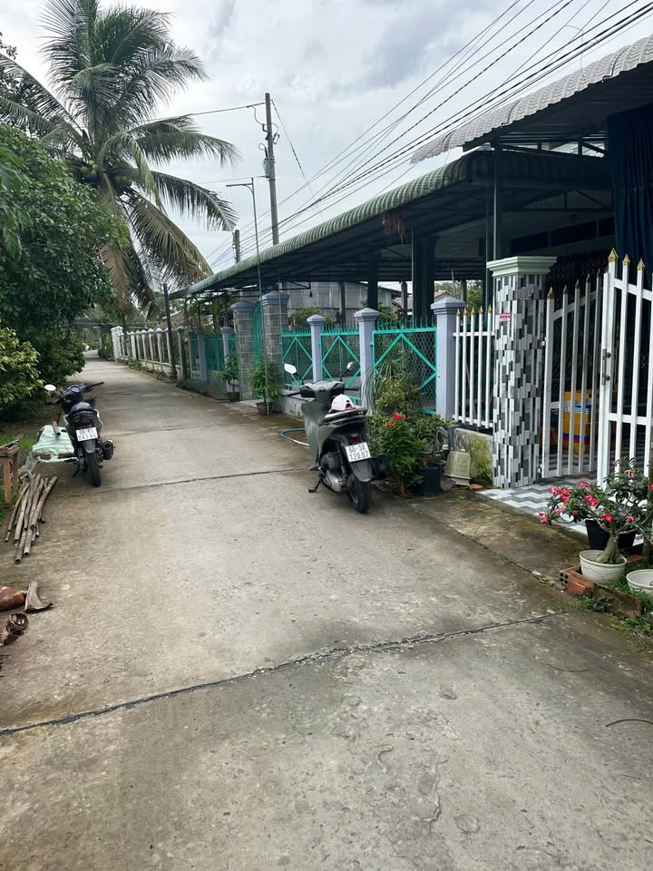 Nhà Đường Dal, Lai Vung 243m² giá 1.5 tỷ - View sông thoáng mát!