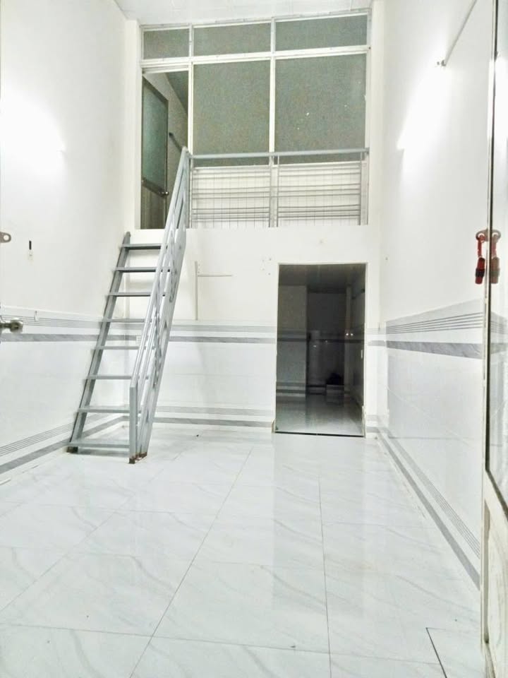 Nhà phố Phú Xuân, Nhà Bè 27m² giá 2.3 tỷ - Sẵn sàng vào ở ngay!