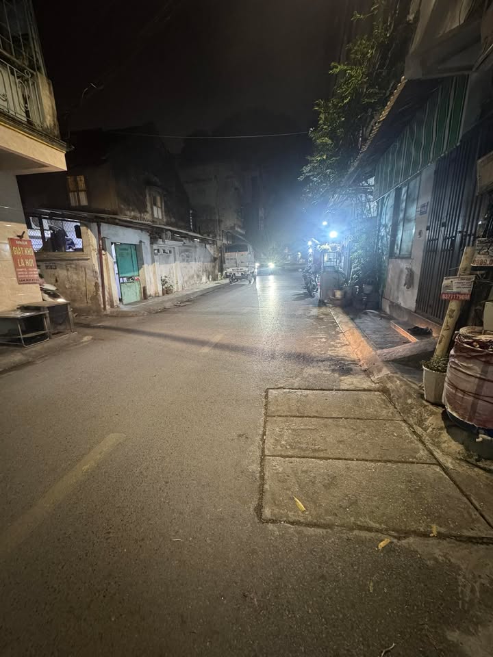 Căn hộ tập thể Đức Giang 36m² giá 2 tỷ - Pháp lý rõ ràng, sẵn sàng giao dịch!