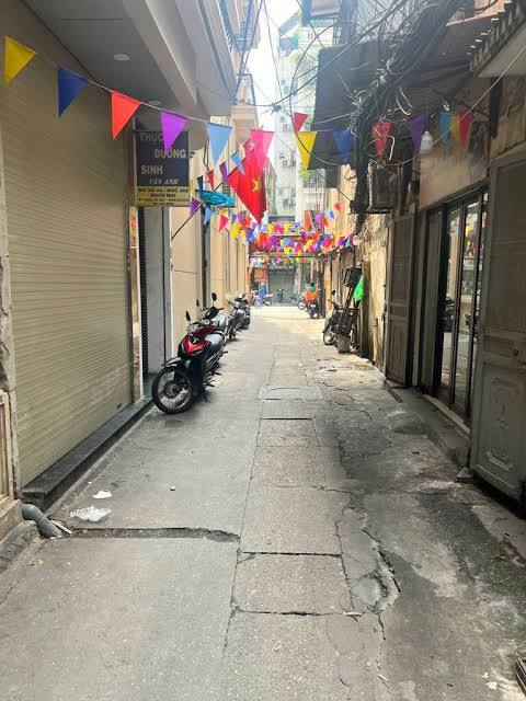 Nhà phố Bạch Mai 25m² giá 4 tỷ - Kinh doanh sầm uất gần chợ Mơ!