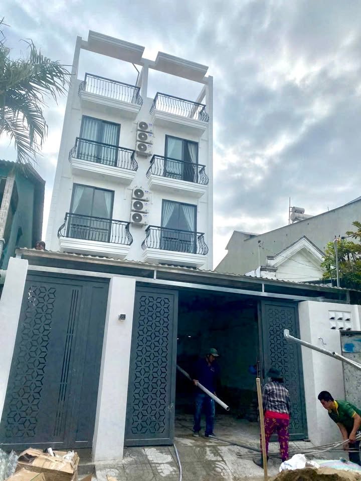 Căn hộ dịch vụ Thủ Đức 240m² giá 32 tỷ - Lợi nhuận 6%/năm, thương lượng ngay!