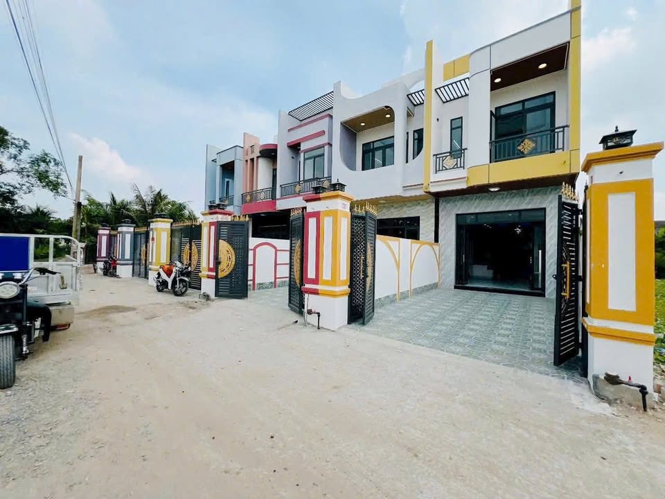Nhà lầu 2 tầng tại Mỹ Lộc, Cần Giuộc - 113m² giá chỉ 2.7 tỷ - Sổ hồng riêng, thương lượng ngay!