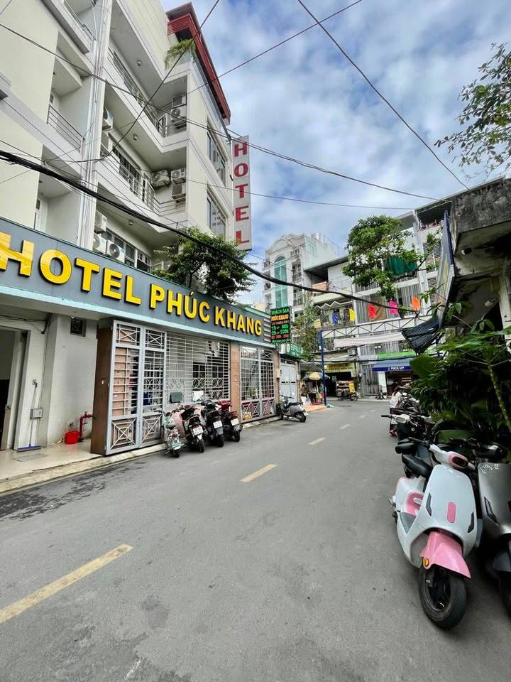 Căn hộ CC CMT8 quận Tân Bình 67m² giá 4.9 tỷ - Mặt tiền kinh doanh sầm uất!