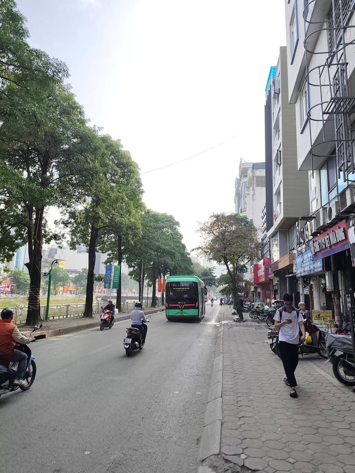 Chung cư Khương Đình Thanh Xuân 2 ngủ giá 6.5 triệu - Đầy đủ nội thất, ban công thoáng mát!