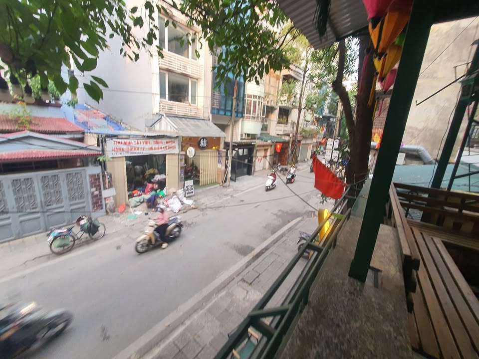 Cho thuê nhà mặt tiền lô góc Kim Mã Thượng, Ba Đình 30m² giá 29 triệu - Vị trí đắc địa cho kinh doanh!