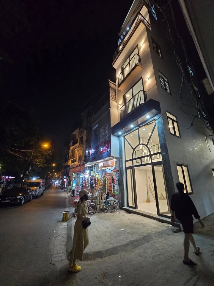 Nhà cho thuê tại Văn Chương, Đống Đa, Hà Nội 3PN - Mặt đường kinh doanh thuận lợi