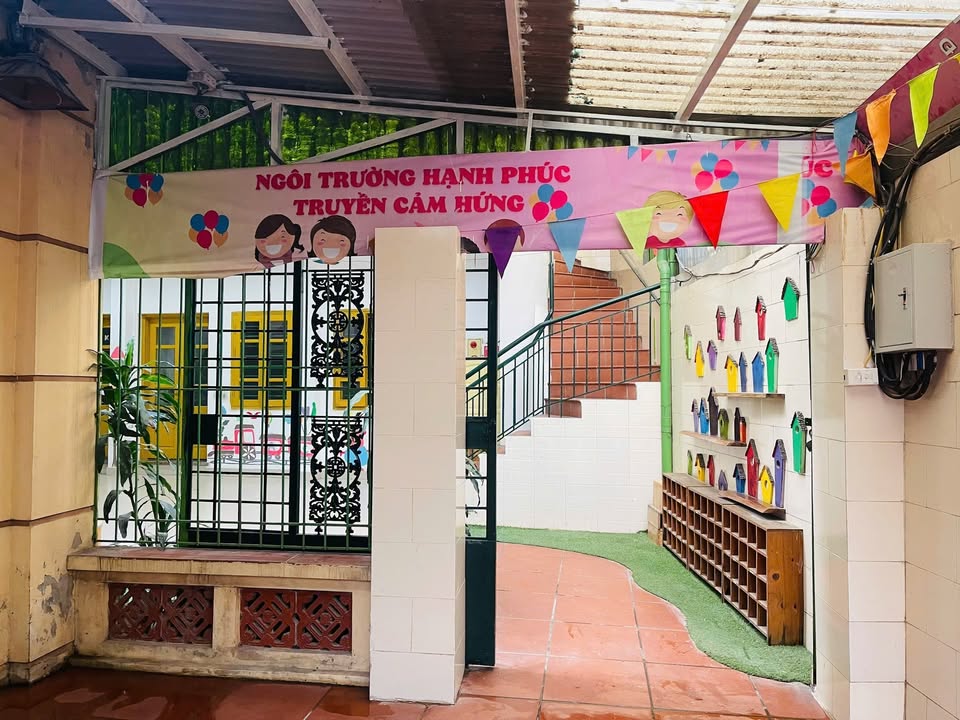 Nhà nguyên căn 2 tầng Thạch Bàn Long Biên 226m² giá 20 triệu - Phù hợp trường mầm non!