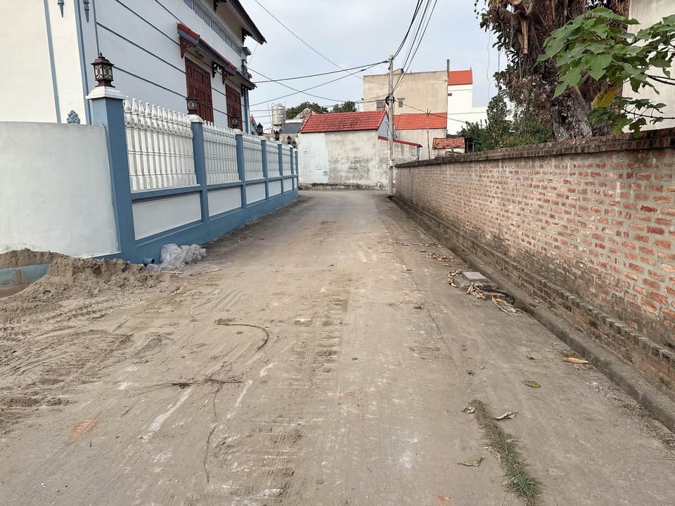 Nhà 3 tầng thôn Lôi Châu - Bắc Ninh 365m² giá chỉ 3 tỷ - View đẹp lung linh!