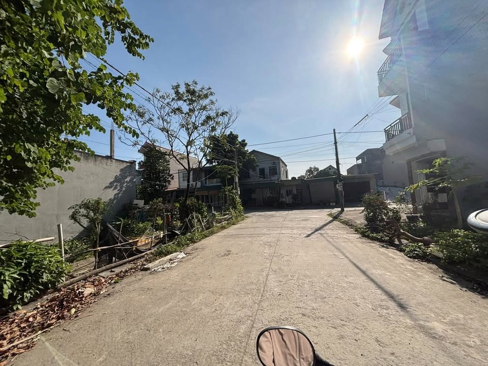 Nhà 2.5 tầng Bích Đào 75m² giá 5 tỷ - Thiết kế hiện đại, chính chủ bán!