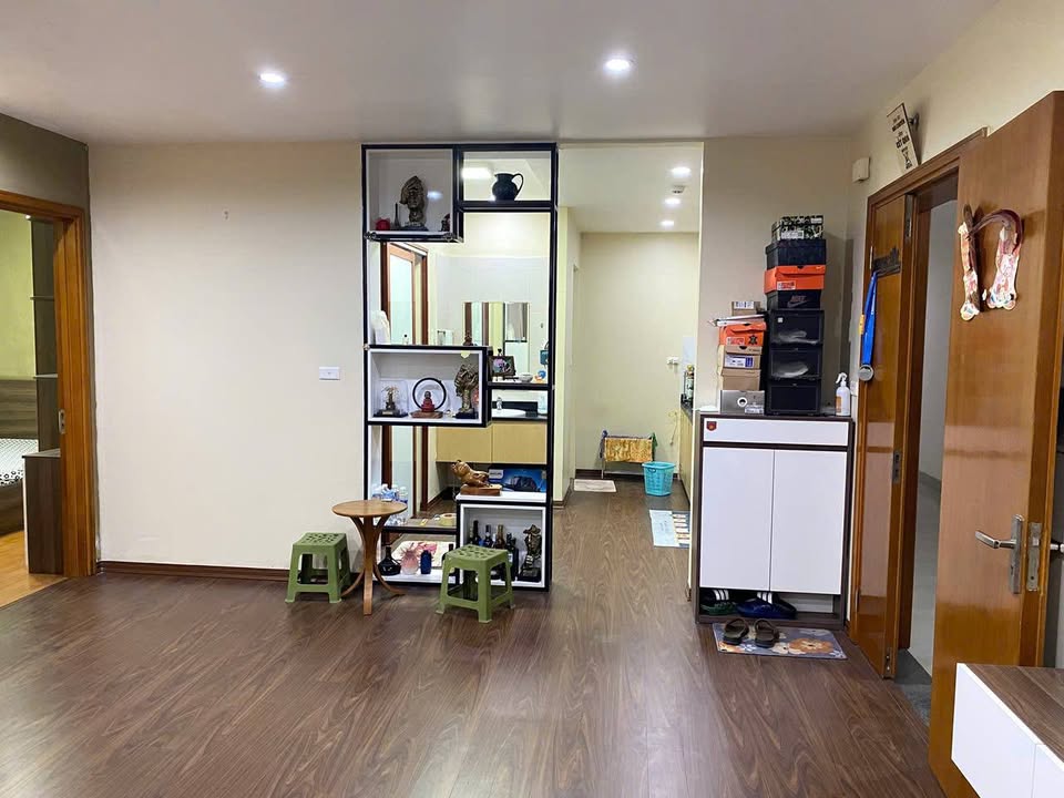 Căn hộ Him Lam Thạch Bàn 70m² giá 4.x tỷ - View hồ tuyệt đẹp!