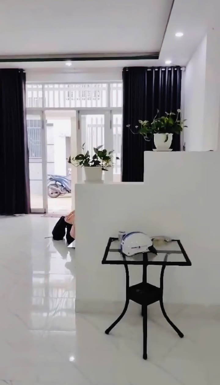 Nhà nguyên căn cho thuê tại Vĩnh Hải 50m² giá 8 triệu - Không gian sống thoáng đãng!