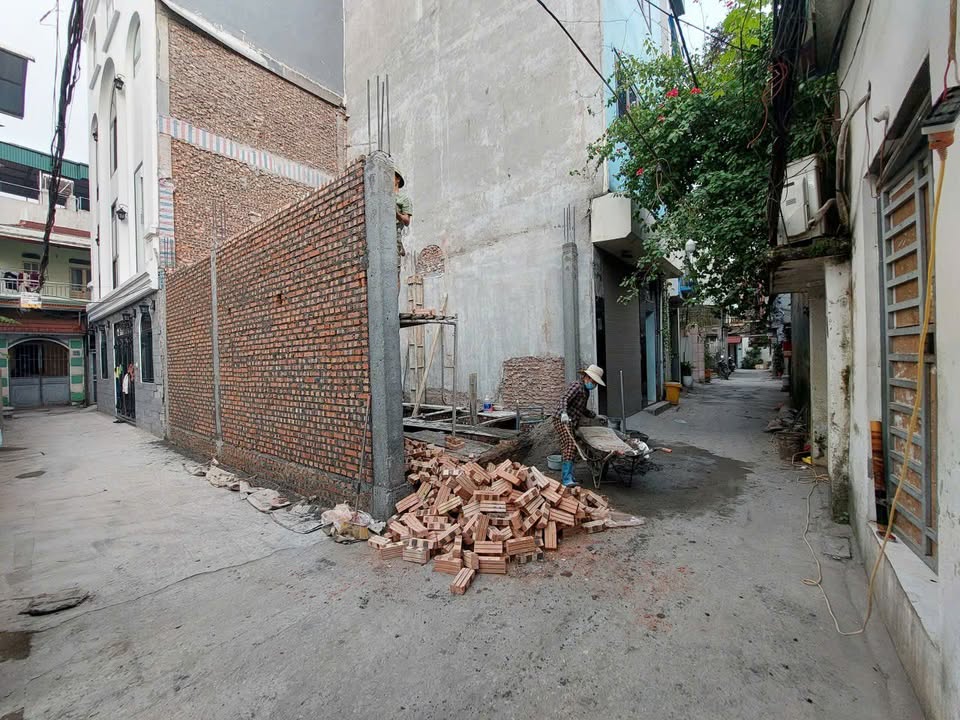 Đất Kim Giang 108m² giá 16.2 tỷ - Sổ đỏ chính chủ, ô tô vào tận nơi!