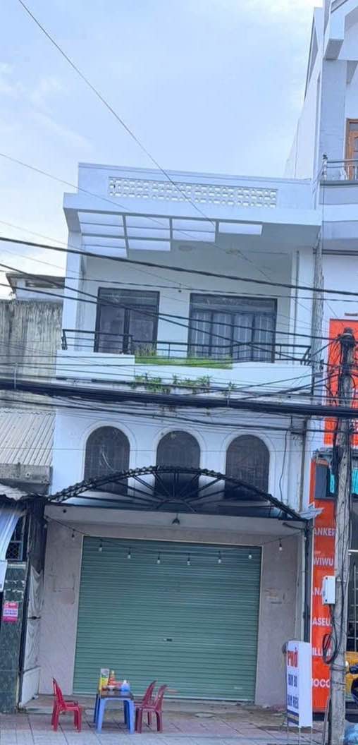 Bán Nhà Mặt Tiền Đường Lê Hồng Phong, Nha Trang 81m² giá 8.5 tỷ - Kinh doanh sầm uất!