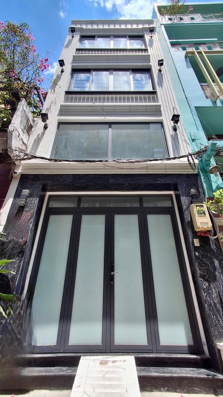 Nhà phố 5 tầng Trần Hưng Đạo, Q5, 73m² - Đầu tư sinh lời ngay!