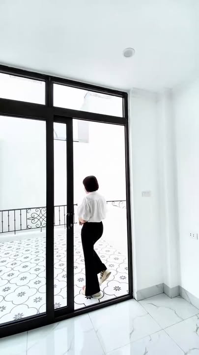 Nhà 6 tầng phố Trịnh Đình Cửu 32m² giá 8 tỷ - Sổ đỏ chính chủ, ngõ rộng ô tô tránh!