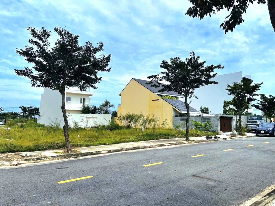 Đất liền kề Đầm Sen - Hòa Xuân 244.8m² giá thỏa thuận - Đầu tư sinh lời ngay!