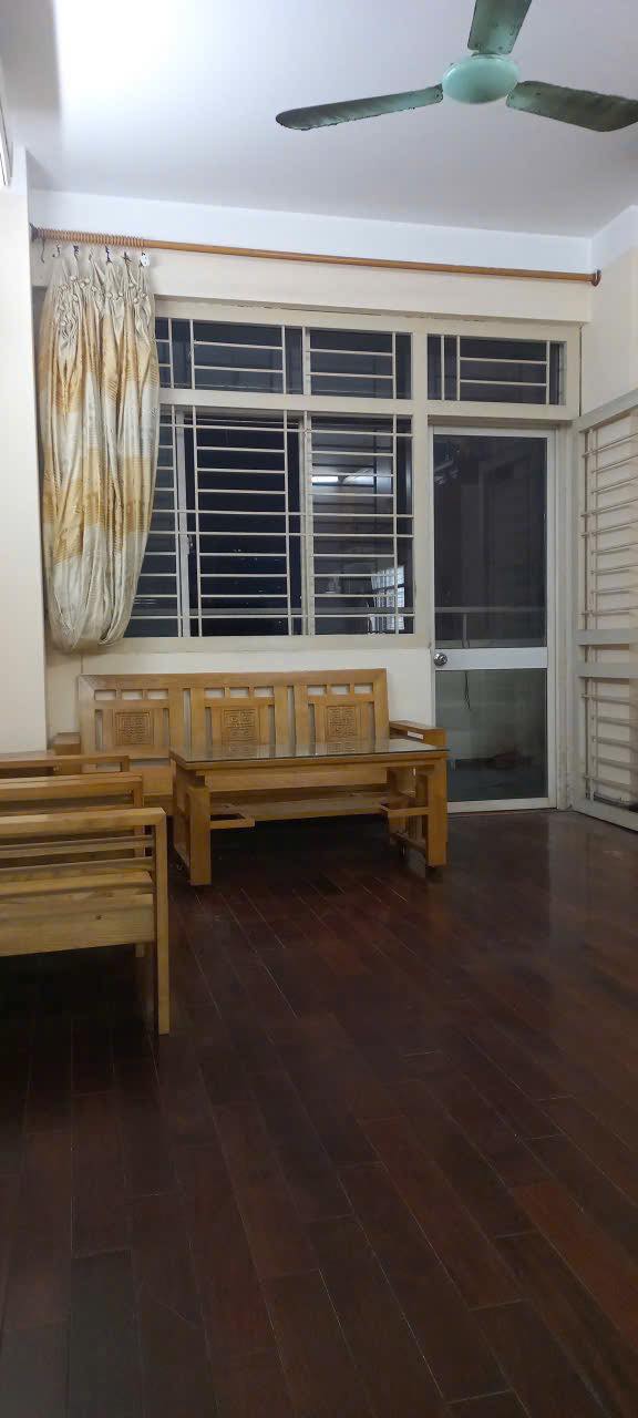 Căn hộ F5 Trung Kính 62m² giá 11 triệu - Full nội thất, sẵn sàng vào ở!