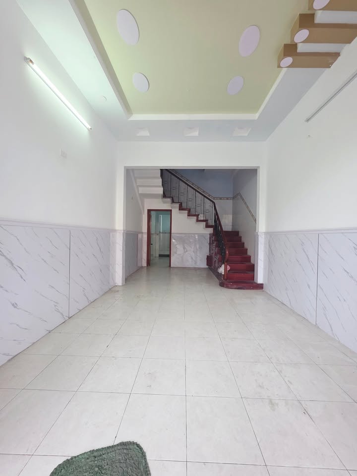 Nhà 2 tầng mặt tiền Nguyễn Thái Học Quy Nhơn 50.44m² giá 5.9 tỷ - Pháp lý rõ ràng, giao dịch nhanh chóng!