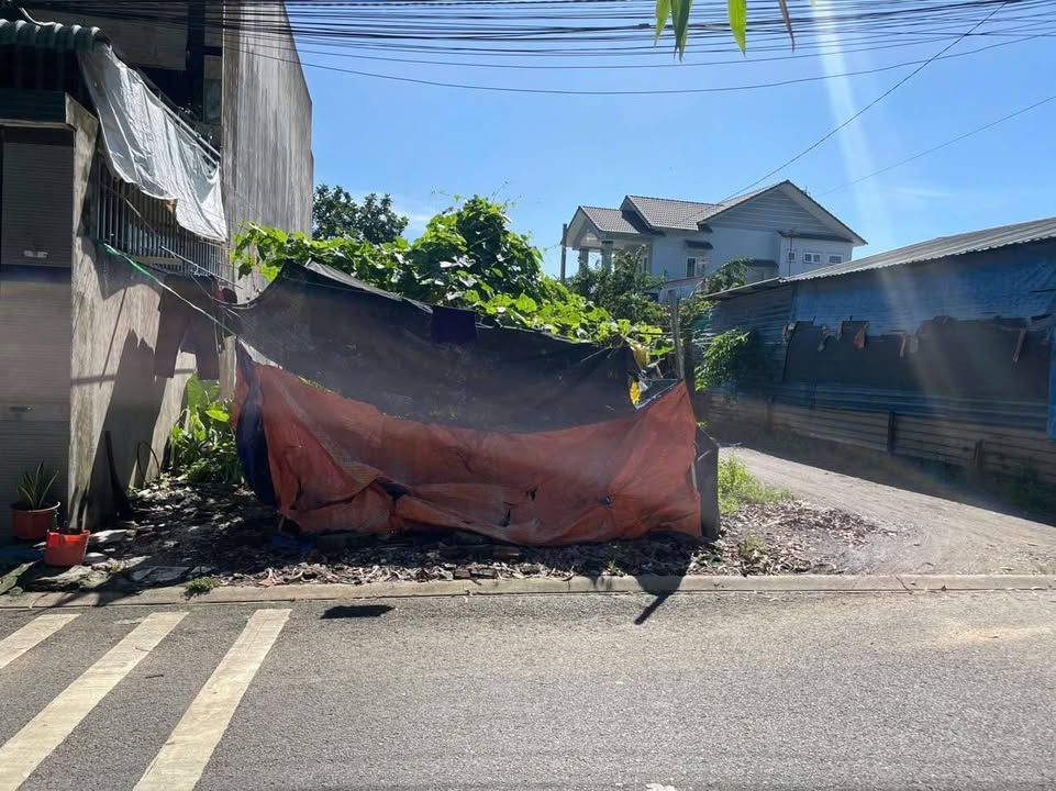 Đất lô góc 2 mặt tiền Tân Đông Hiệp 114m² giá 2.85 tỷ - Vị trí kinh doanh sầm uất!