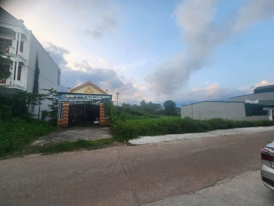 Đất nền khu Đông Triều, Hải Yên, Móng Cái 100m² - Giá chỉ 1 tỷ VND!