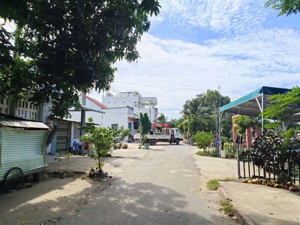 Nhà bán gấp Ấp Long Thuận, Châu Phú 100m² giá 820 triệu - Kinh doanh thuận lợi!