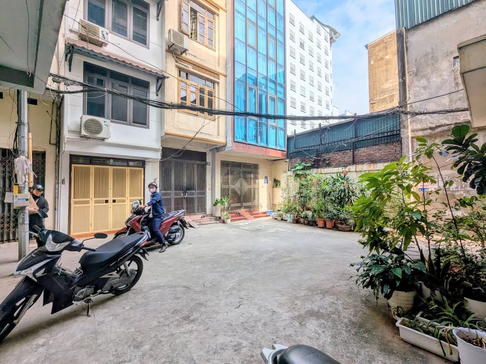 Nhà 6 tầng Phương Liệt, 30m² giá 7 tỷ - An ninh tốt, gần Bách Kinh Xây!