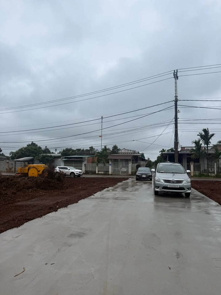 Đất thổ cư Tân An Buôn Ma Thuột 100m² giá 700 triệu - Sổ đỏ chính chủ, công chứng ngay!