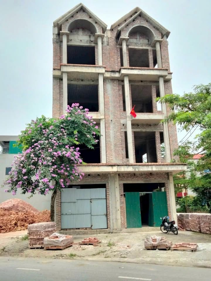 Nhà phố CC E Trương Định, Quế Võ 108m² giá 7 tỷ - Thiết kế hiện đại, sẵn sàng vào ở!