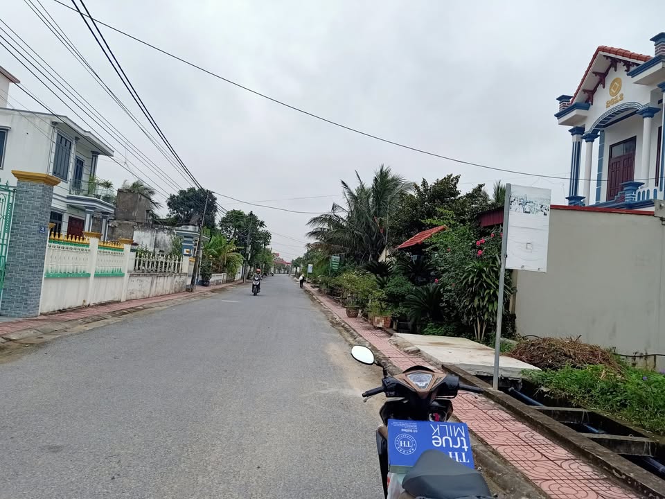 Đất 2 mặt tiền Ngõ Hà Nga An 100m² giá 700 triệu - Kinh doanh thuận lợi!